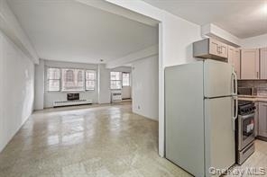 89-15 Parsons Boulevard - Photo 2