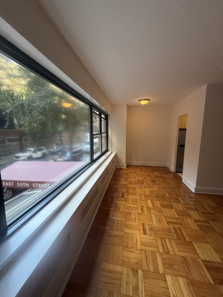 412 East 55th Street - Photo 5