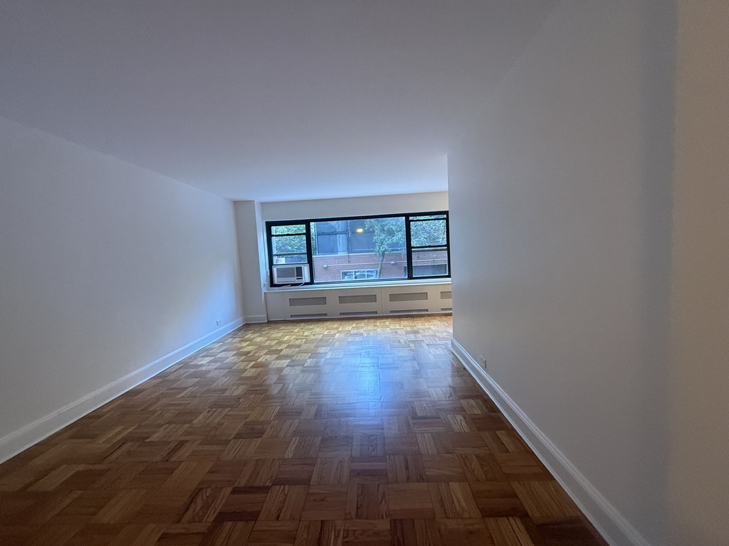 412 East 55th Street - Photo 0
