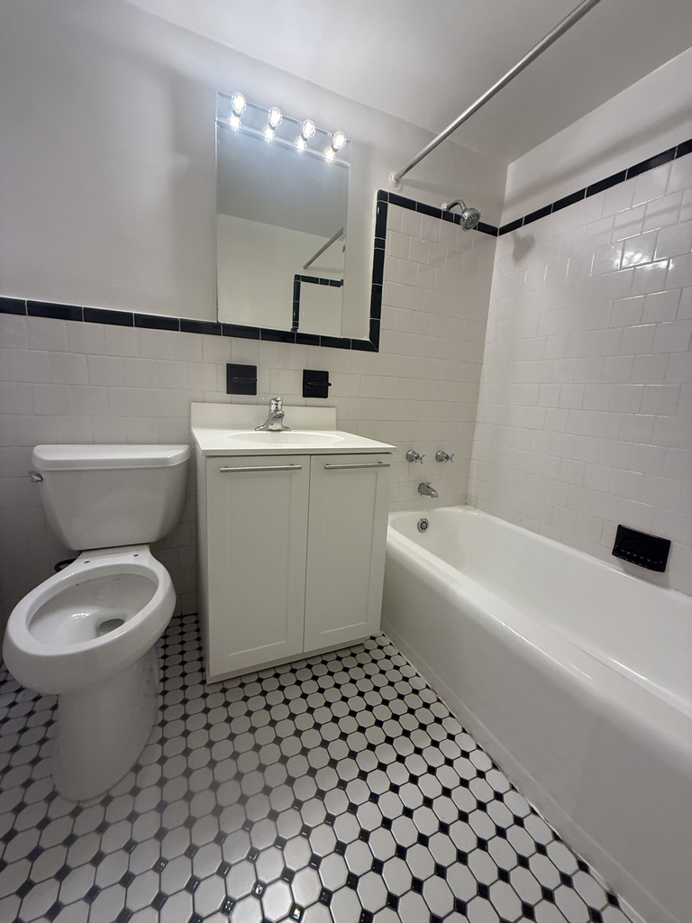 412 East 55th Street - Photo 9
