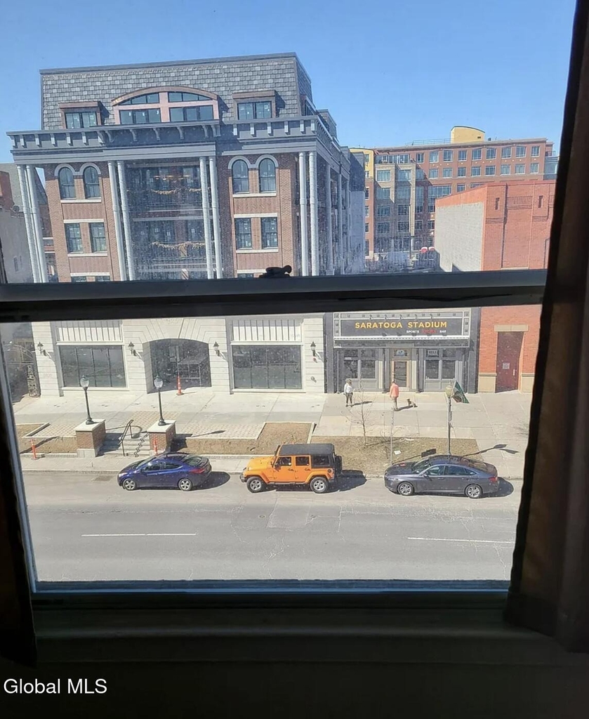 378 Broadway - Photo 3