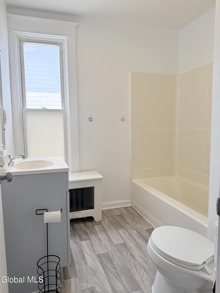 49 Elizabeth Street - Photo 15