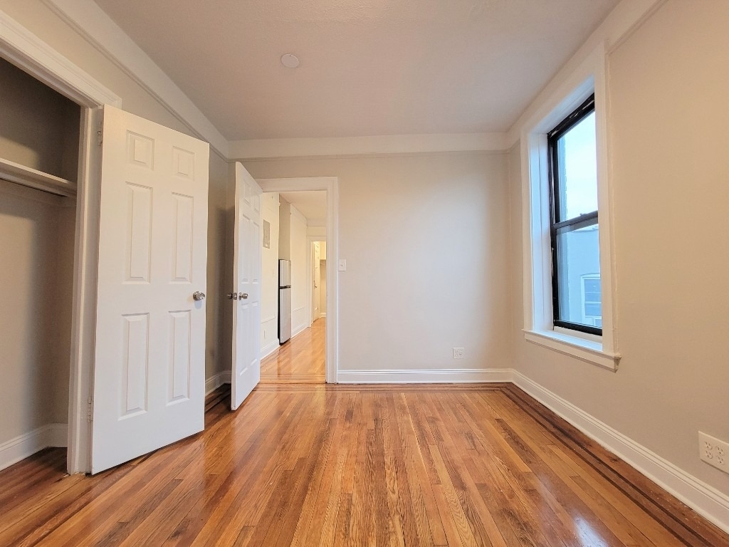 25-21 31st Avenue - Photo 5