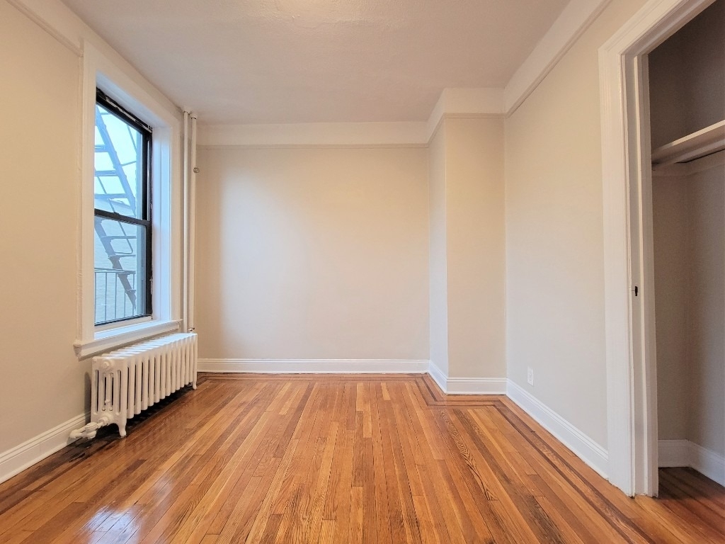 25-21 31st Avenue - Photo 4