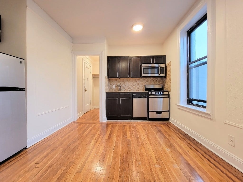 25-21 31st Avenue - Photo 0
