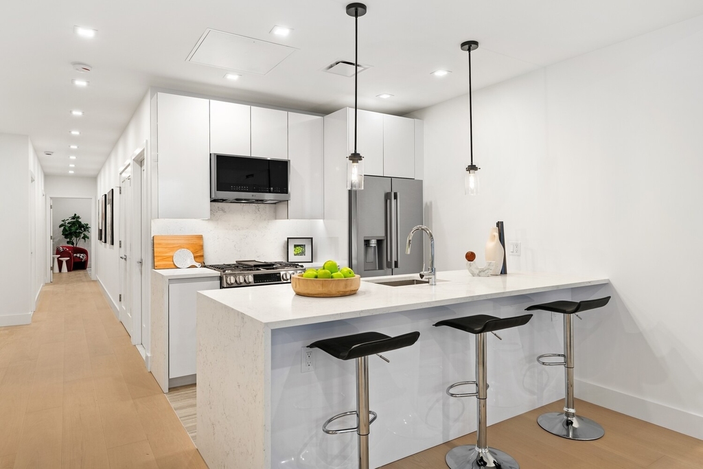 458 Greenwich Street - Photo 4