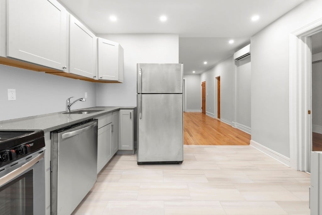 392 Adelphi Street - Photo 1