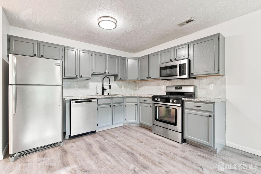63 Prestwick Way - Photo 6