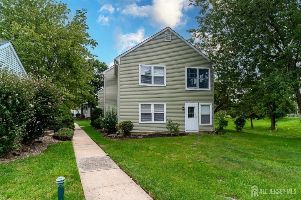 456 Roxbury Lane - Photo 4