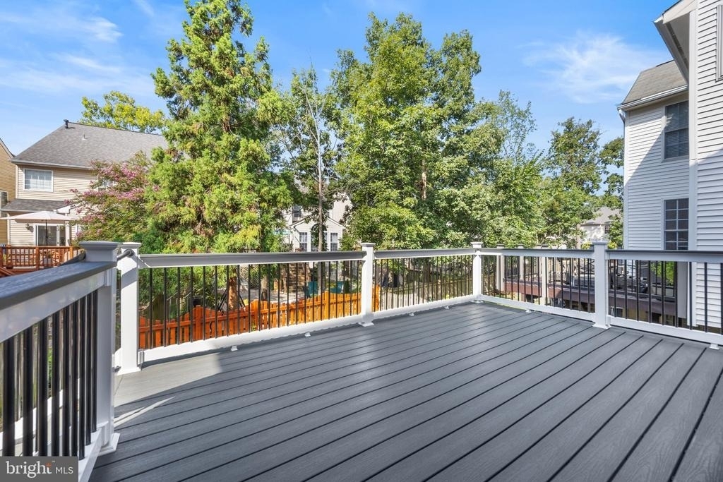 8812 Fenimore Place - Photo 17