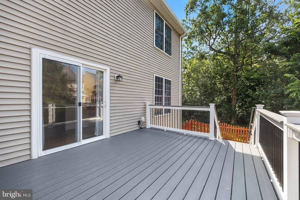 8812 Fenimore Place - Photo 16