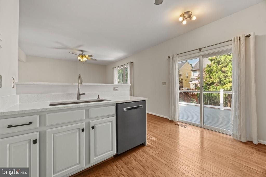 8812 Fenimore Place - Photo 10