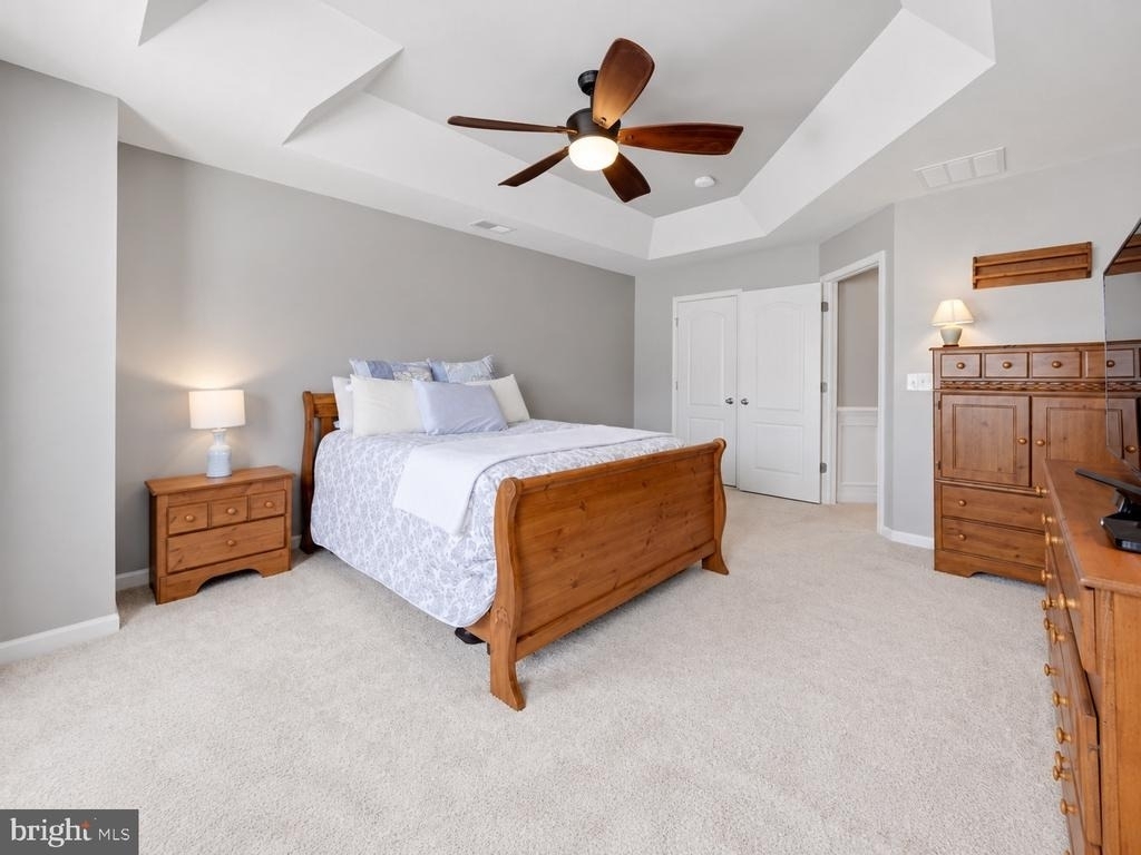 22631 Hawkbill Square - Photo 18