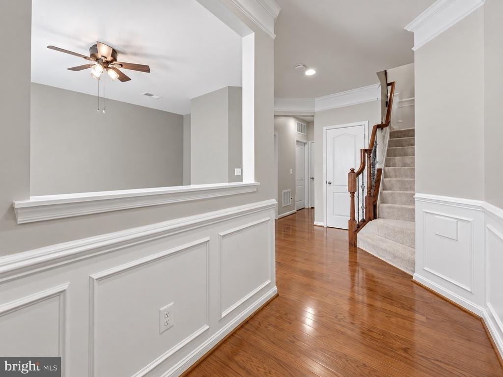 22631 Hawkbill Square - Photo 5