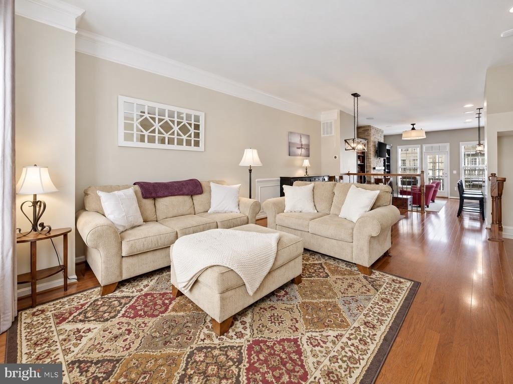 22631 Hawkbill Square - Photo 8