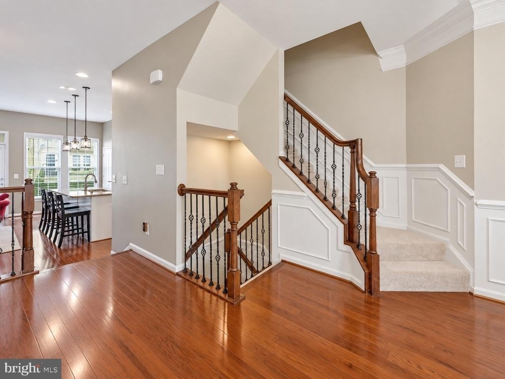 22631 Hawkbill Square - Photo 10