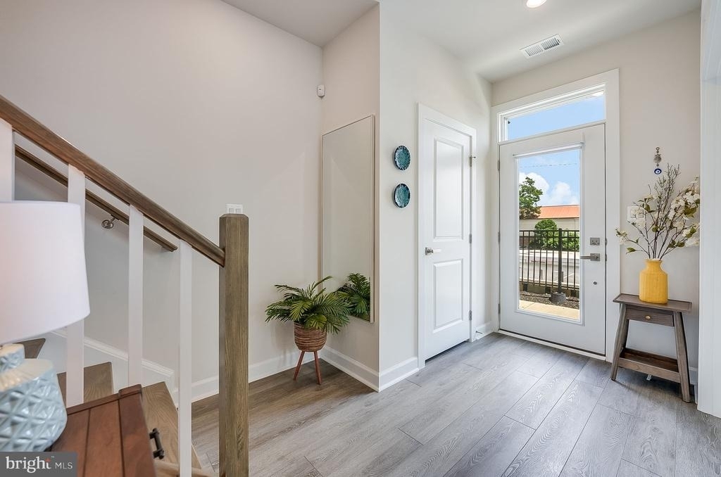 119 Market Square Nw - Photo 3