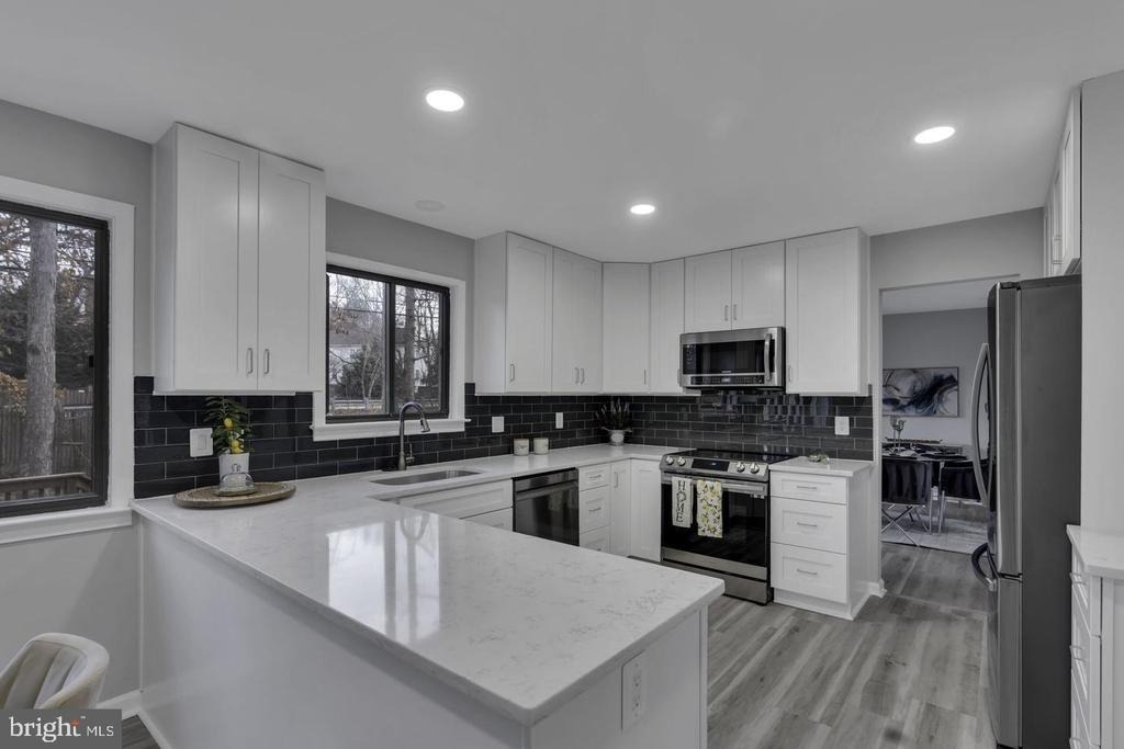 10422 Woodbury Woods Court - Photo 7