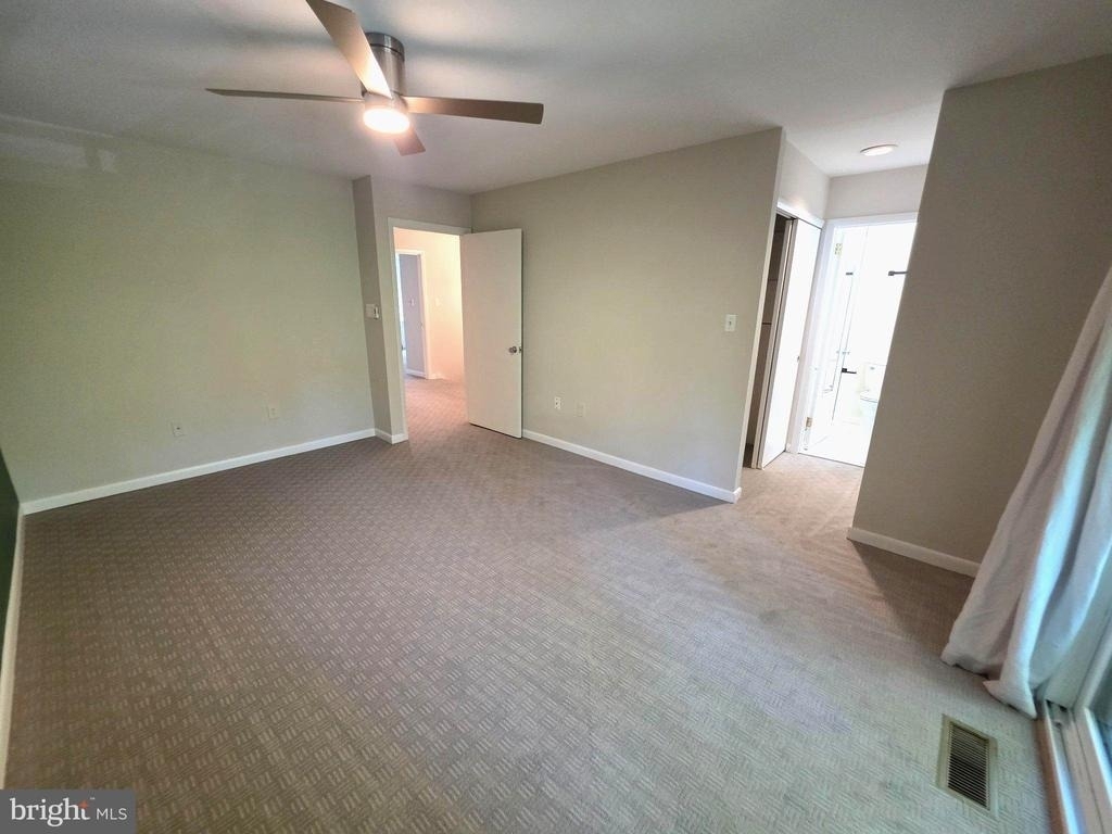 2001 Wethersfield Court - Photo 23