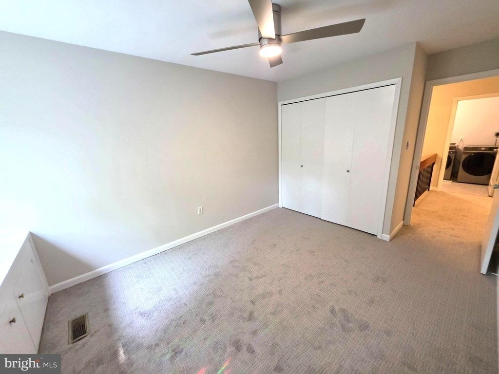 2001 Wethersfield Court - Photo 3