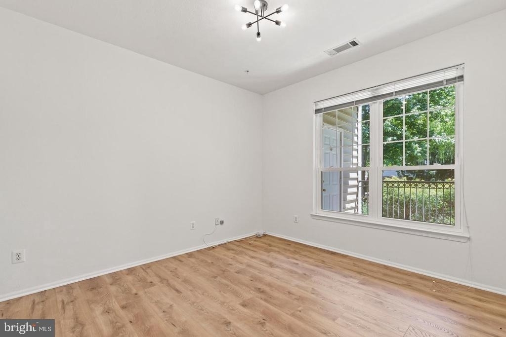 1530 Spring Gate Drive - Photo 16