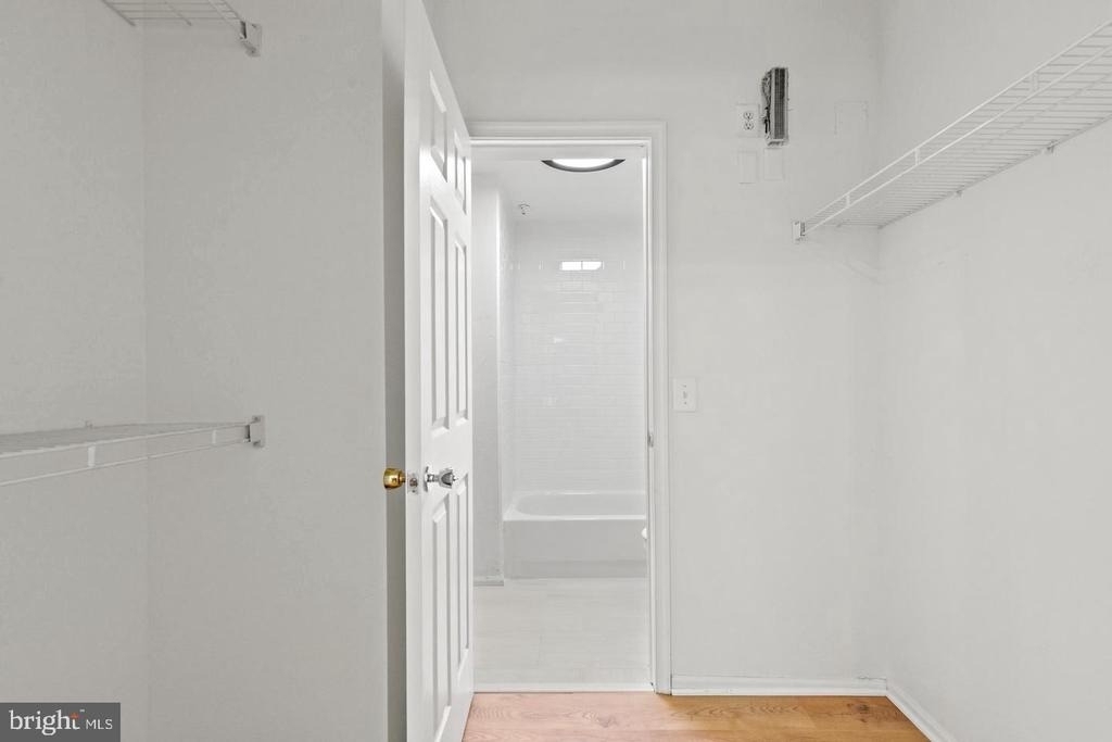 1530 Spring Gate Drive - Photo 19