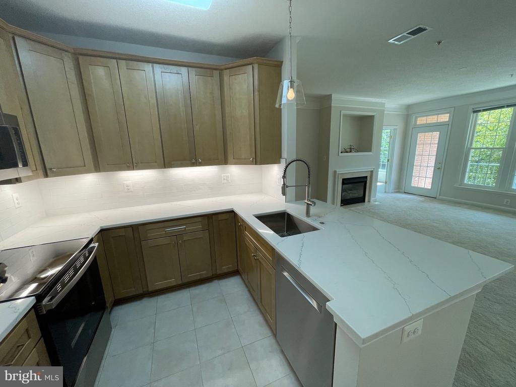 12180 Abington Hall Place - Photo 15