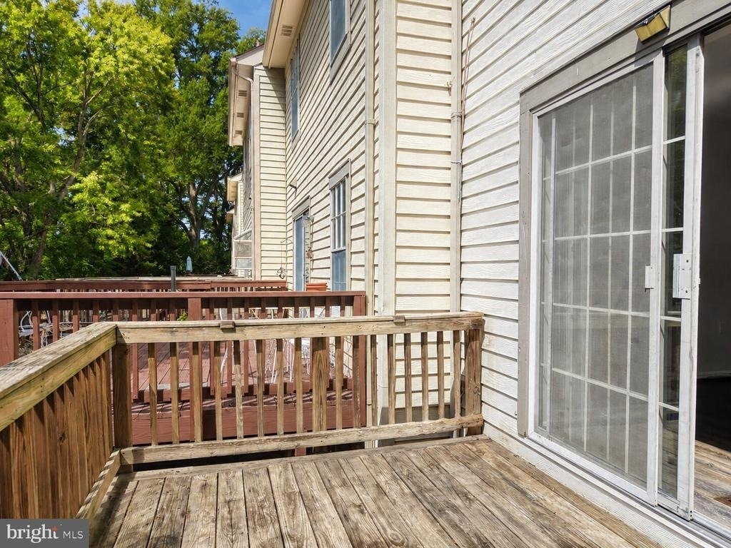 2723 Manorhaven Court - Photo 2