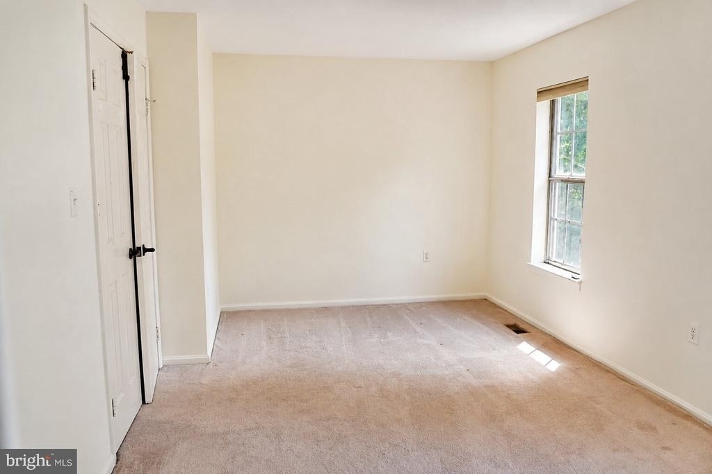 2723 Manorhaven Court - Photo 9