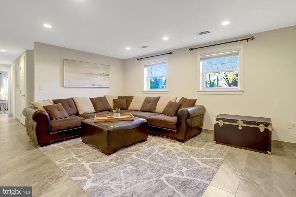7907 Donelson Street - Photo 35