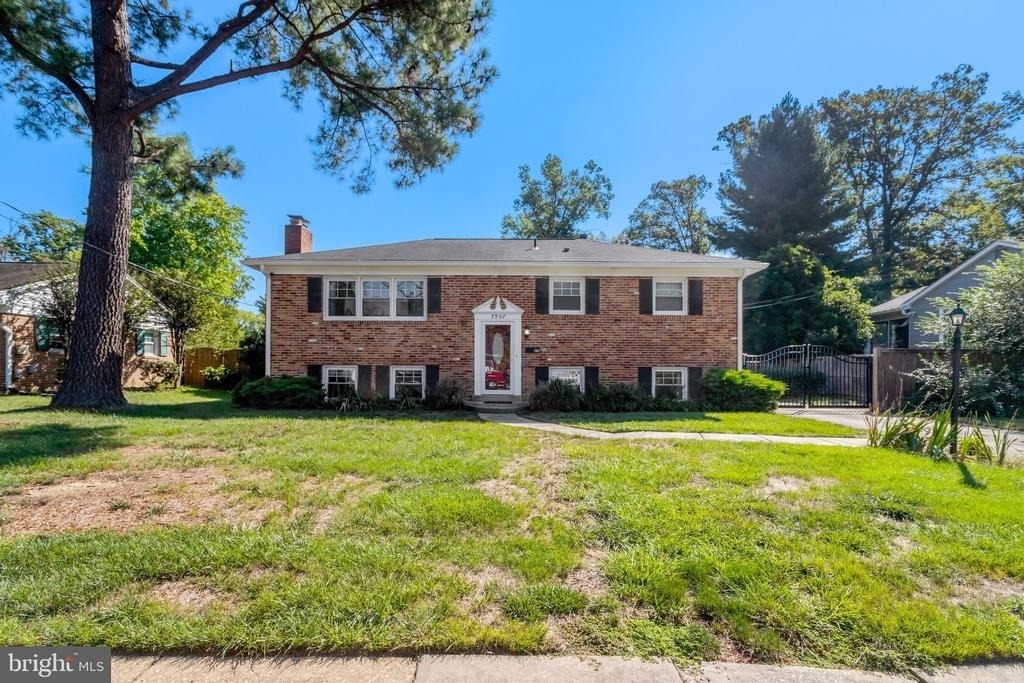 7907 Donelson Street - Photo 2