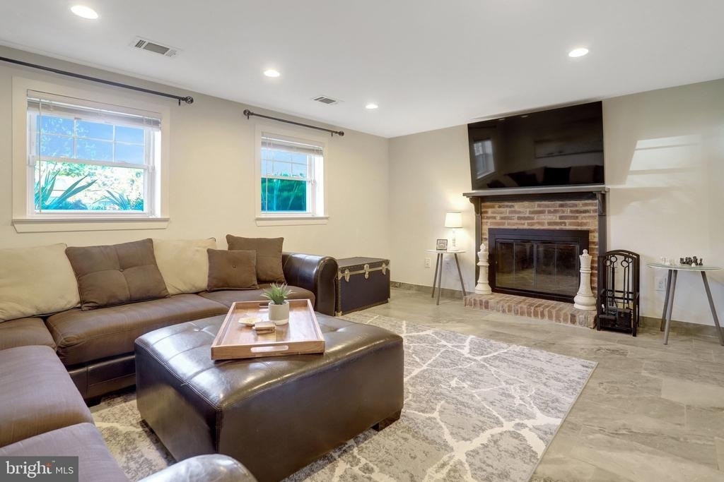 7907 Donelson Street - Photo 36