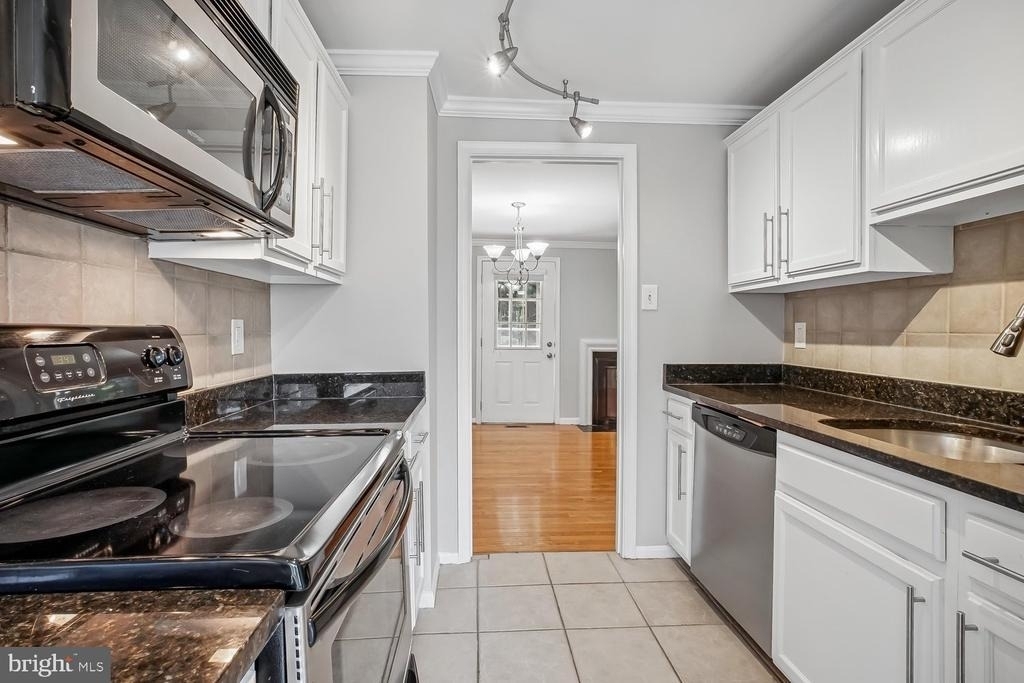 6505 Coachleigh Way - Photo 7