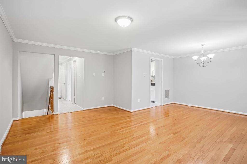 6505 Coachleigh Way - Photo 11