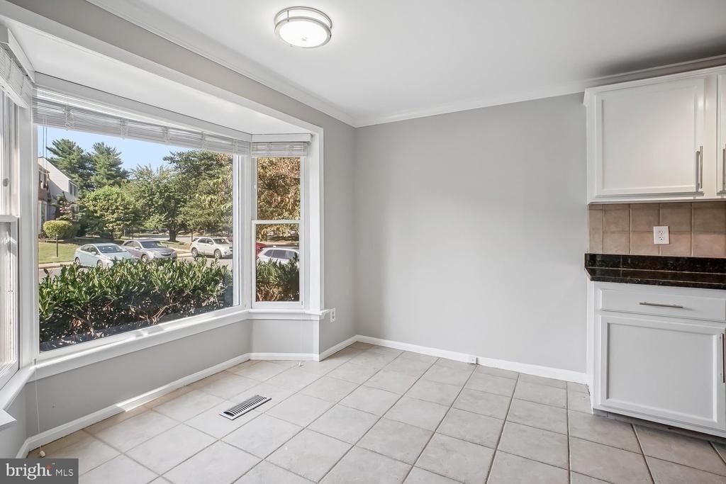 6505 Coachleigh Way - Photo 5