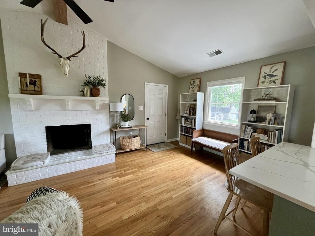 102 Wythe Avenue - Photo 4
