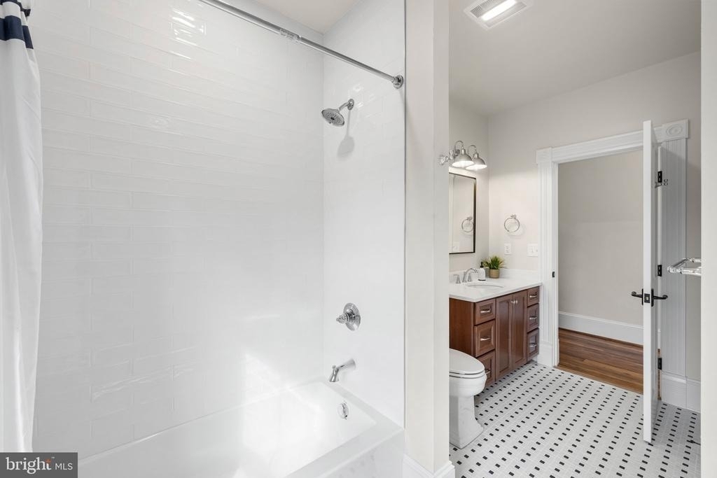 901 Caroline Street - Photo 23