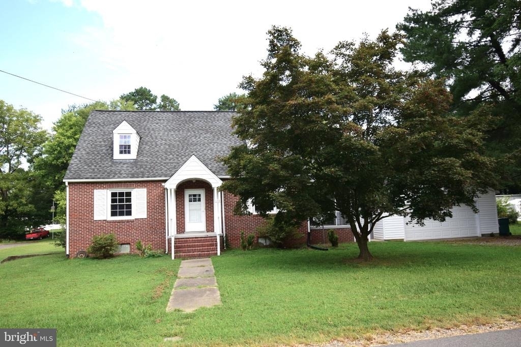 133 Maury - Photo 1
