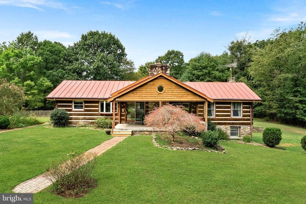 422 Duke Lane - Photo 1