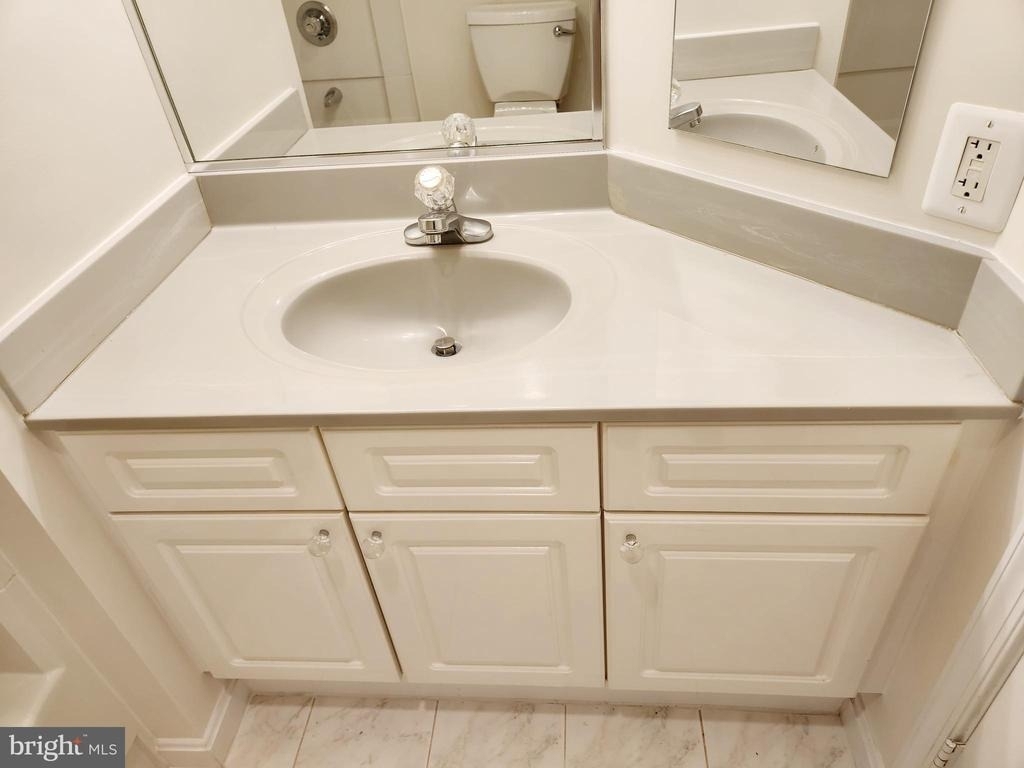 2181 Jamieson Avenue - Photo 24