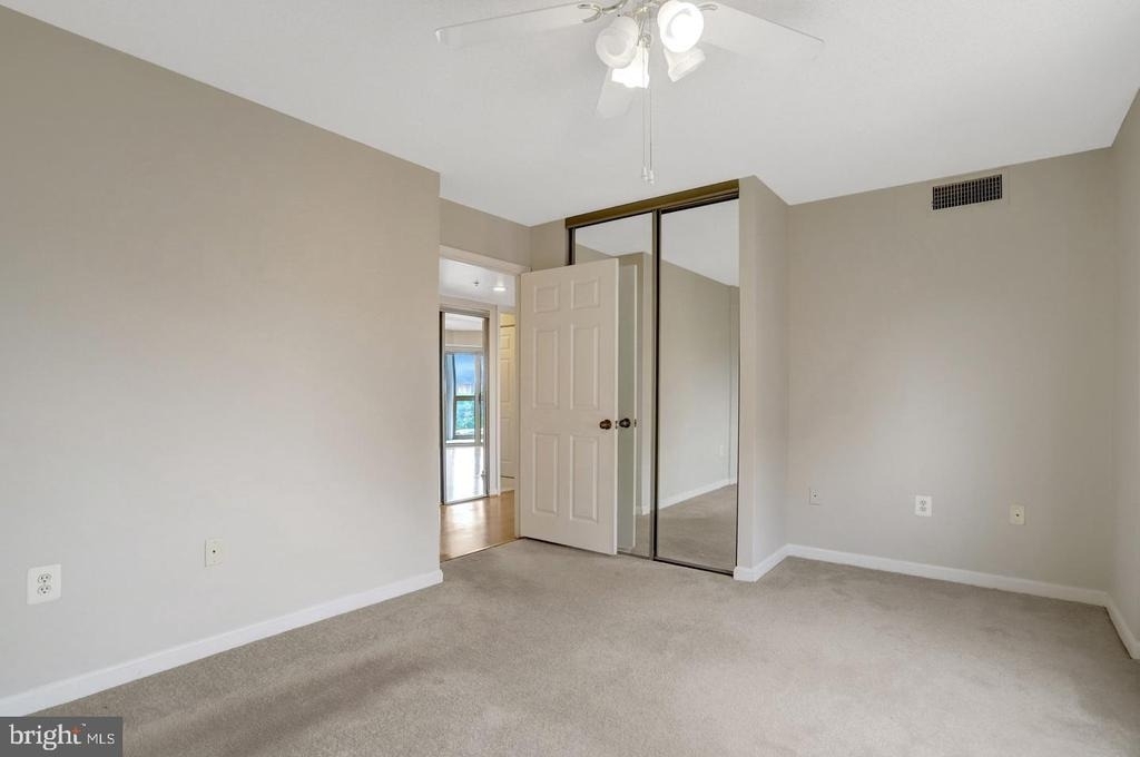 2151 Jamieson Avenue - Photo 22