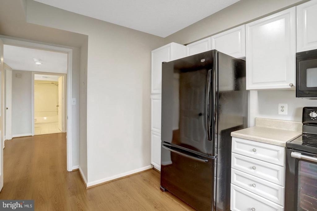 2151 Jamieson Avenue - Photo 13