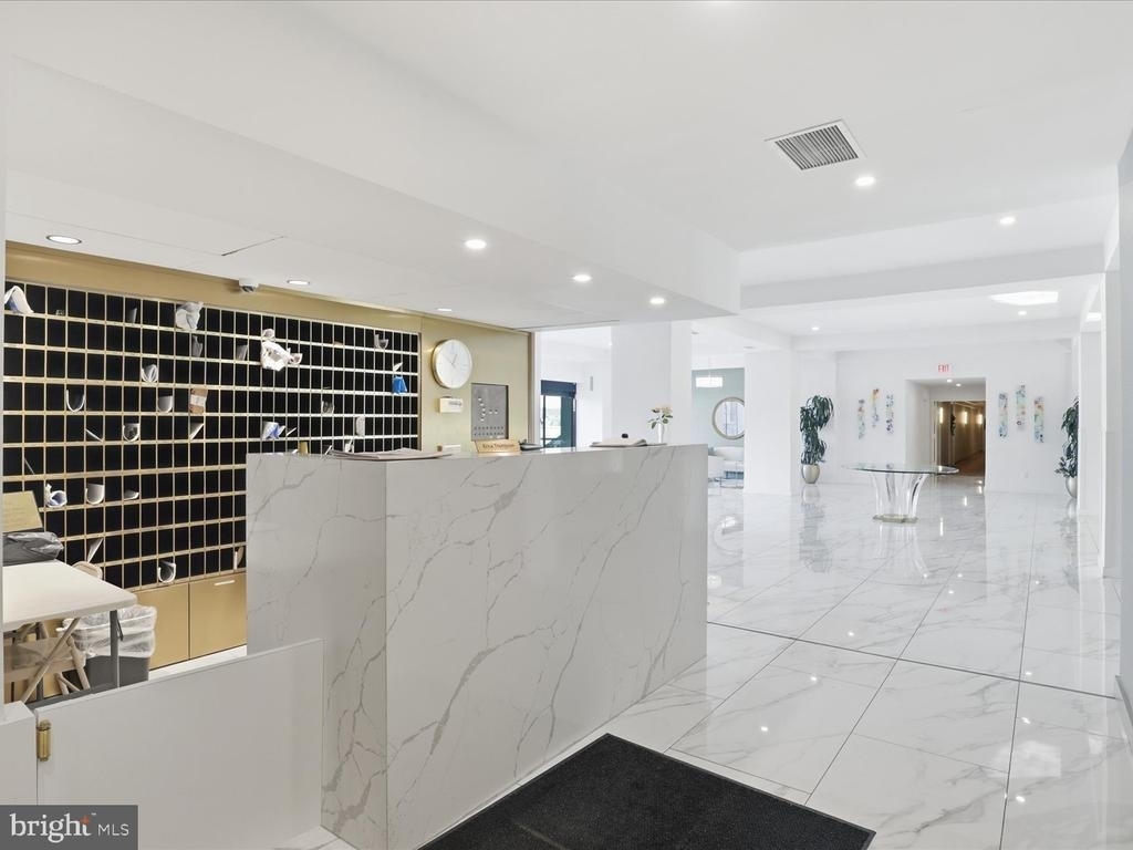 501 Slaters Lane - Photo 56