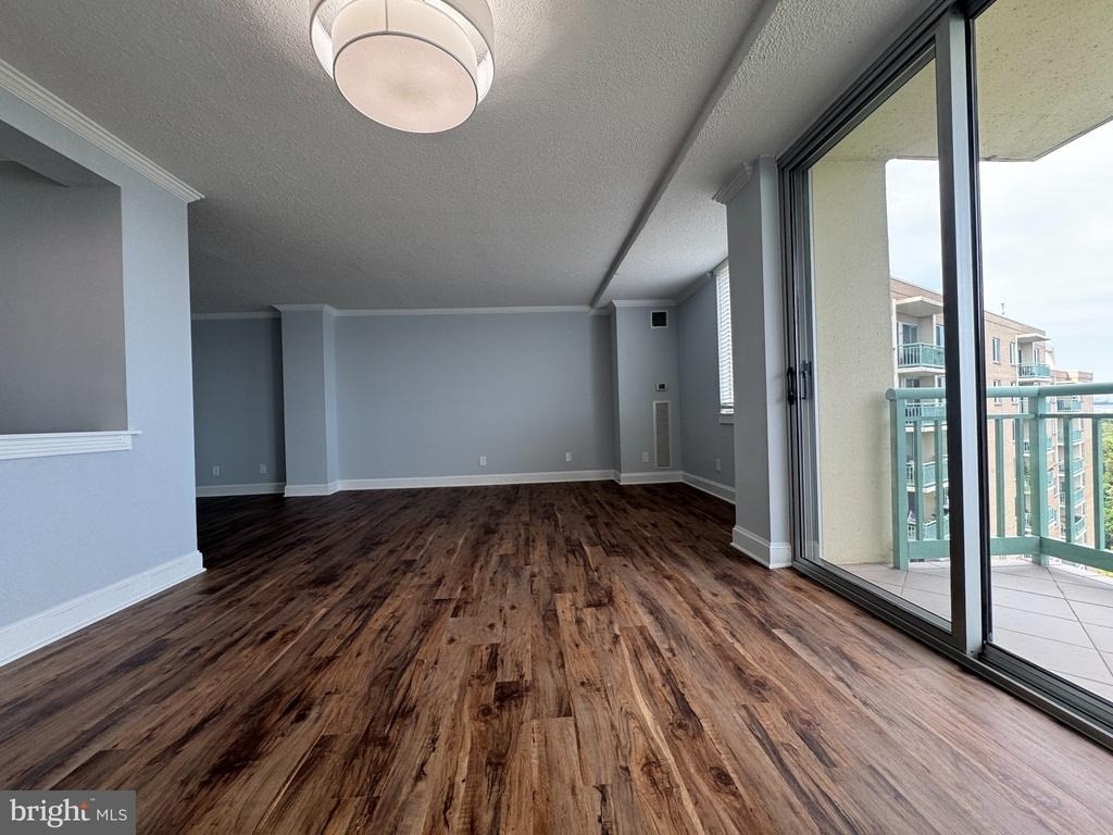 501 Slaters Lane - Photo 37