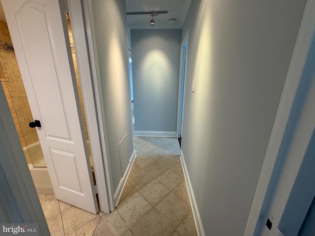 501 Slaters Lane - Photo 46