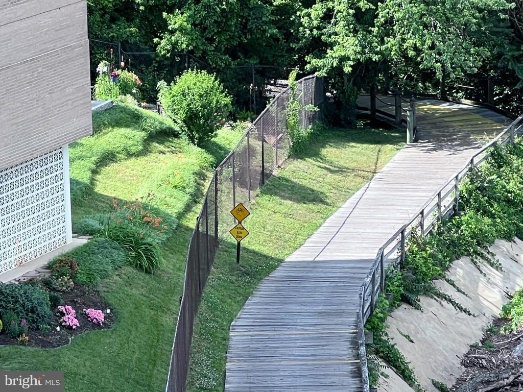 501 Slaters Lane - Photo 52