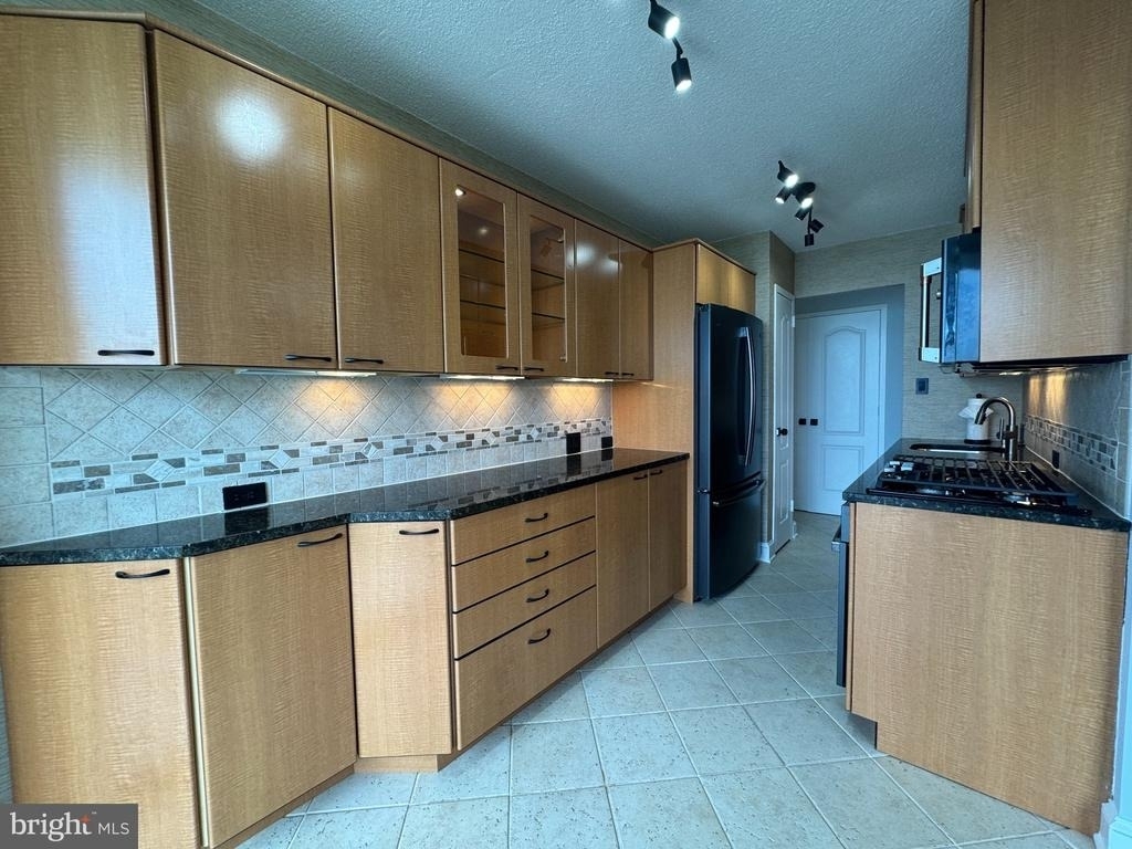 501 Slaters Lane - Photo 28