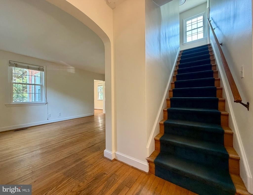 2811 Valley Drive - Photo 7