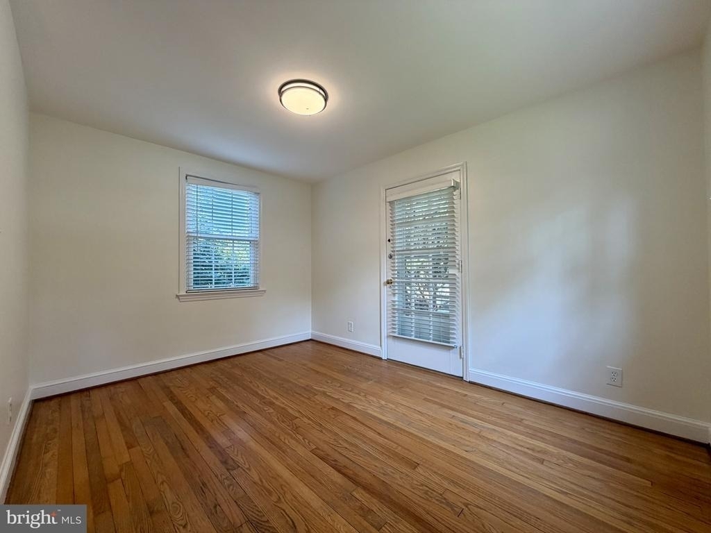 2811 Valley Drive - Photo 12
