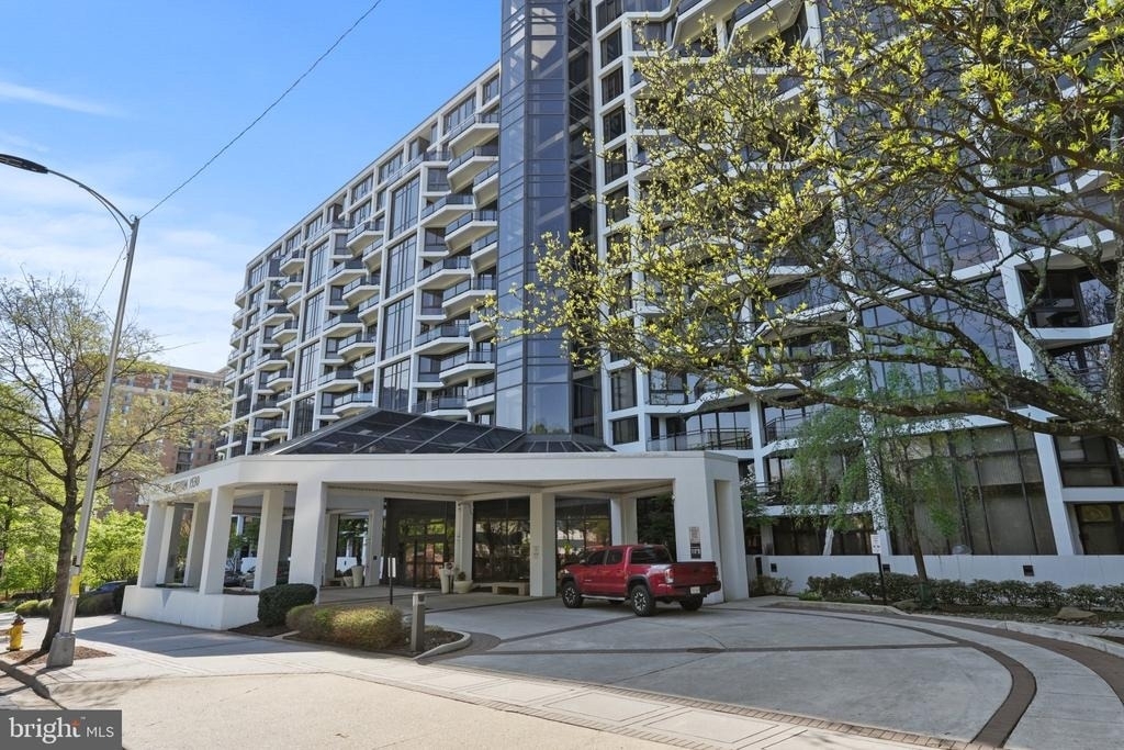 1530 Key Boulevard - Photo 1